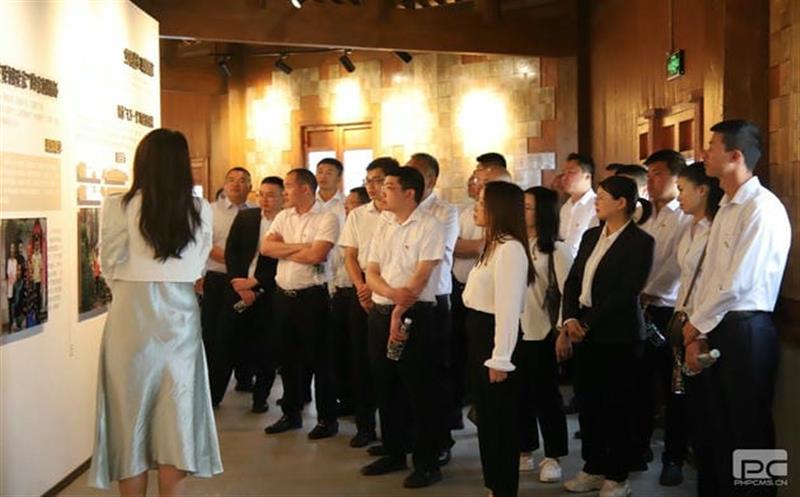 四川AG真人娱乐二八一大队党委在西昌家风馆开展“弘扬清廉家风，传承清廉家训”警示教育运动