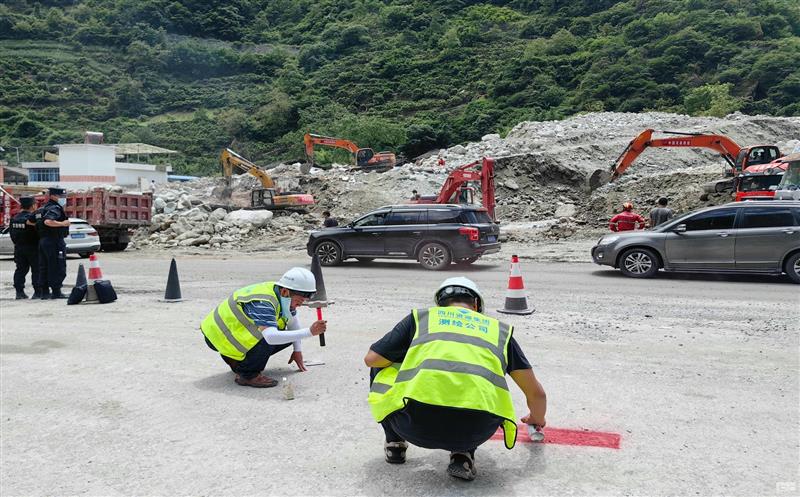 测绘公司为康定姑咱特大山洪泥石流灾难提供测绘效劳