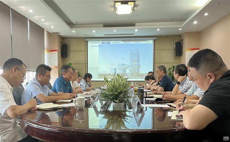 中成集团与四川AG真人娱乐置业集团举行座谈交流